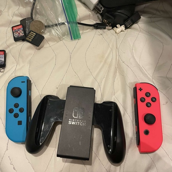 Nintendo switch accessory bundle - Picture 3 of 10